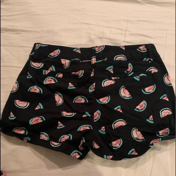 FREE with purchase SO watermelon shorts size 0 - Picture 2 of 5